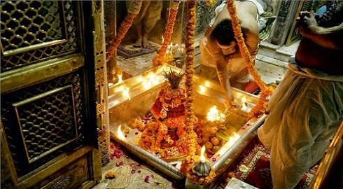 Rudra Abhishek Tour Package with Ganga Aarti in Varanasi